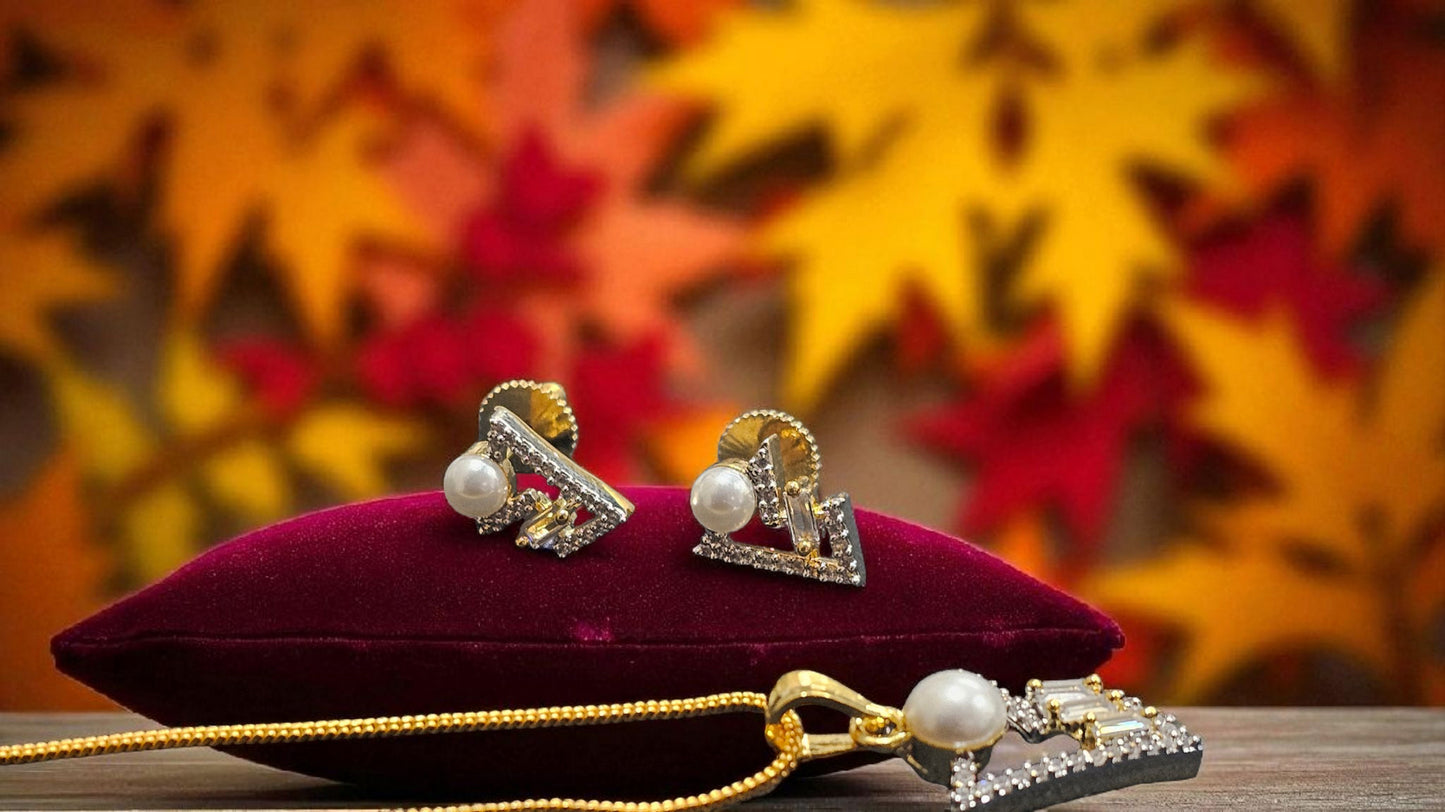 Elegant Diamond Pendant set