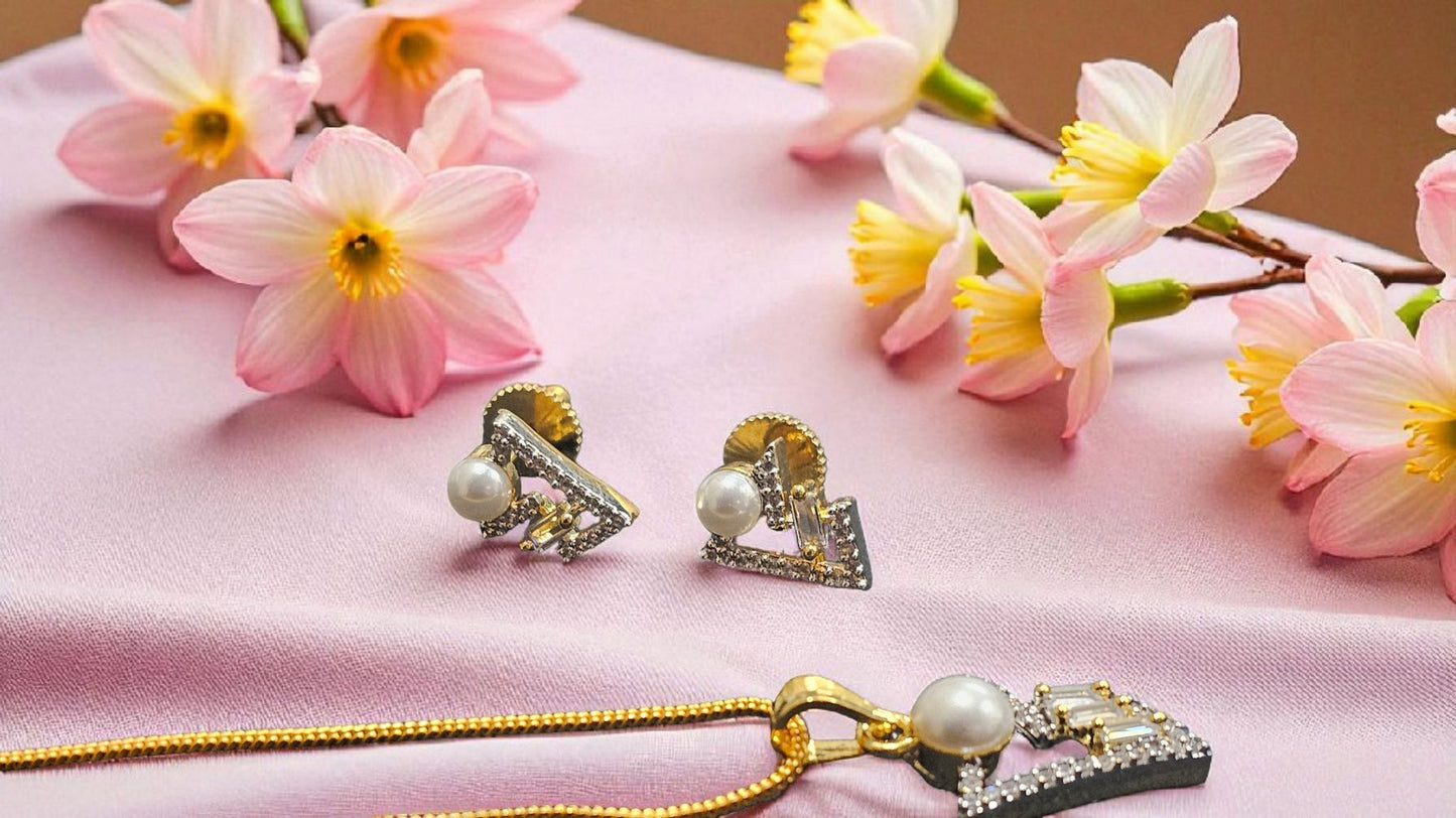 Elegant Diamond Pendant set