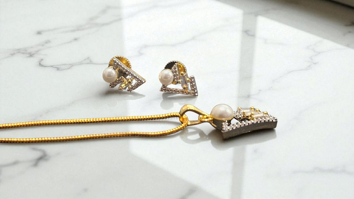 Elegant Diamond Pendant set