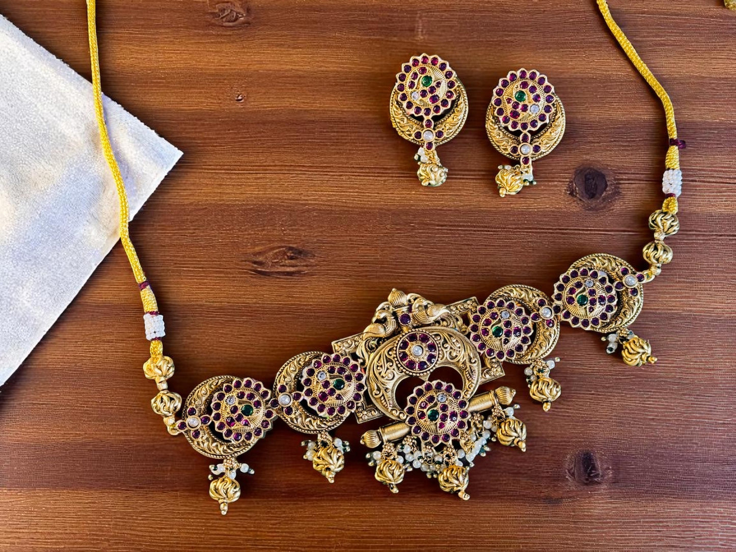 Ayushi's Antique Choker set