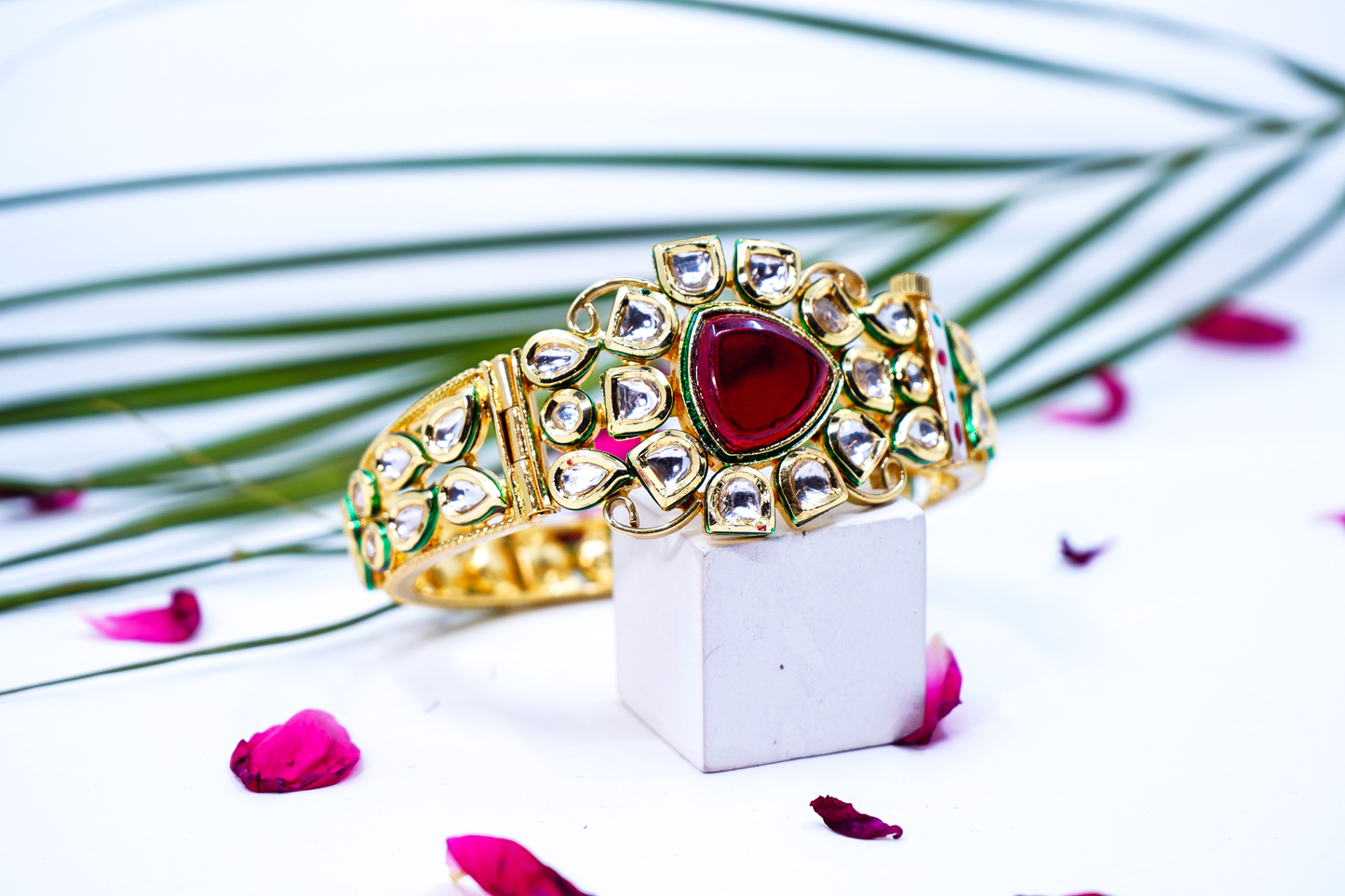Esha ’s Triangle shaped Kundan Bracelets - Chaandi Rivaaz