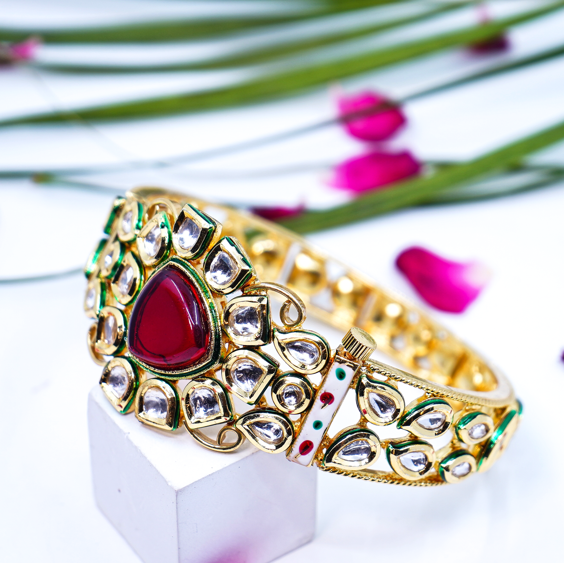 Esha ’s Triangle shaped Kundan Bracelets - Chaandi Rivaaz
