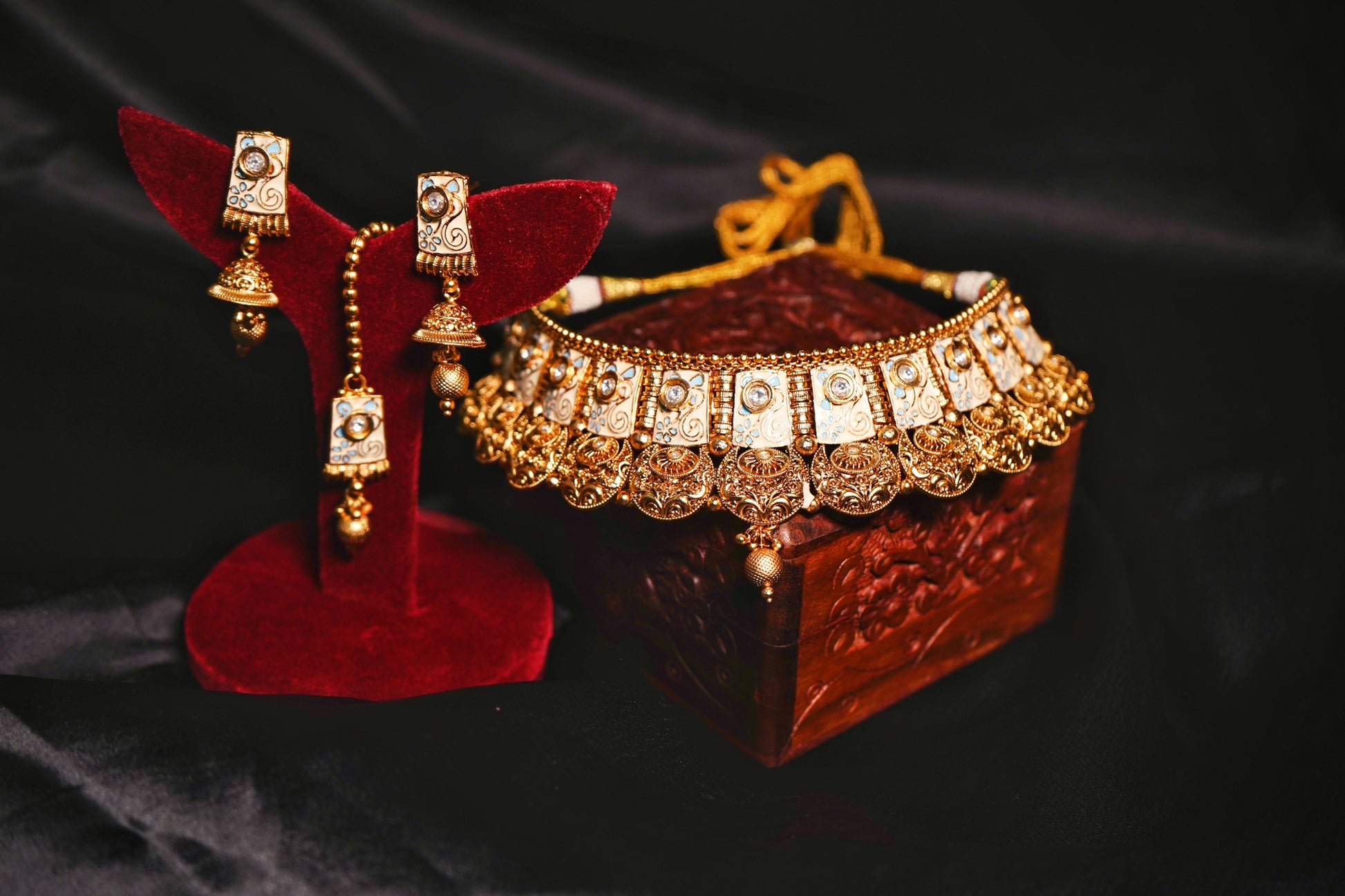Mable Chand Necklace Set - Chaandi Rivaaz