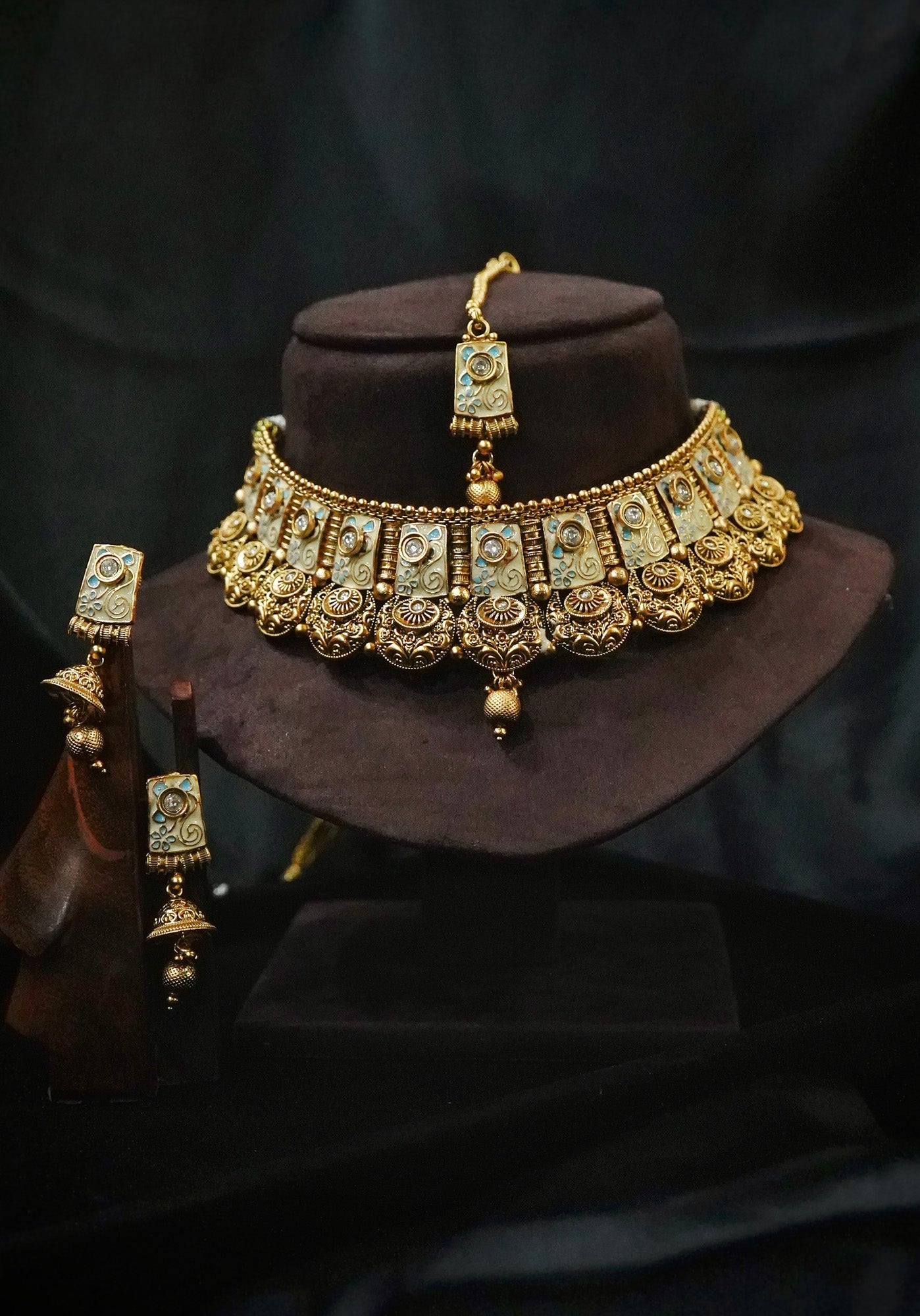 Mable Chand Necklace Set - Chaandi Rivaaz