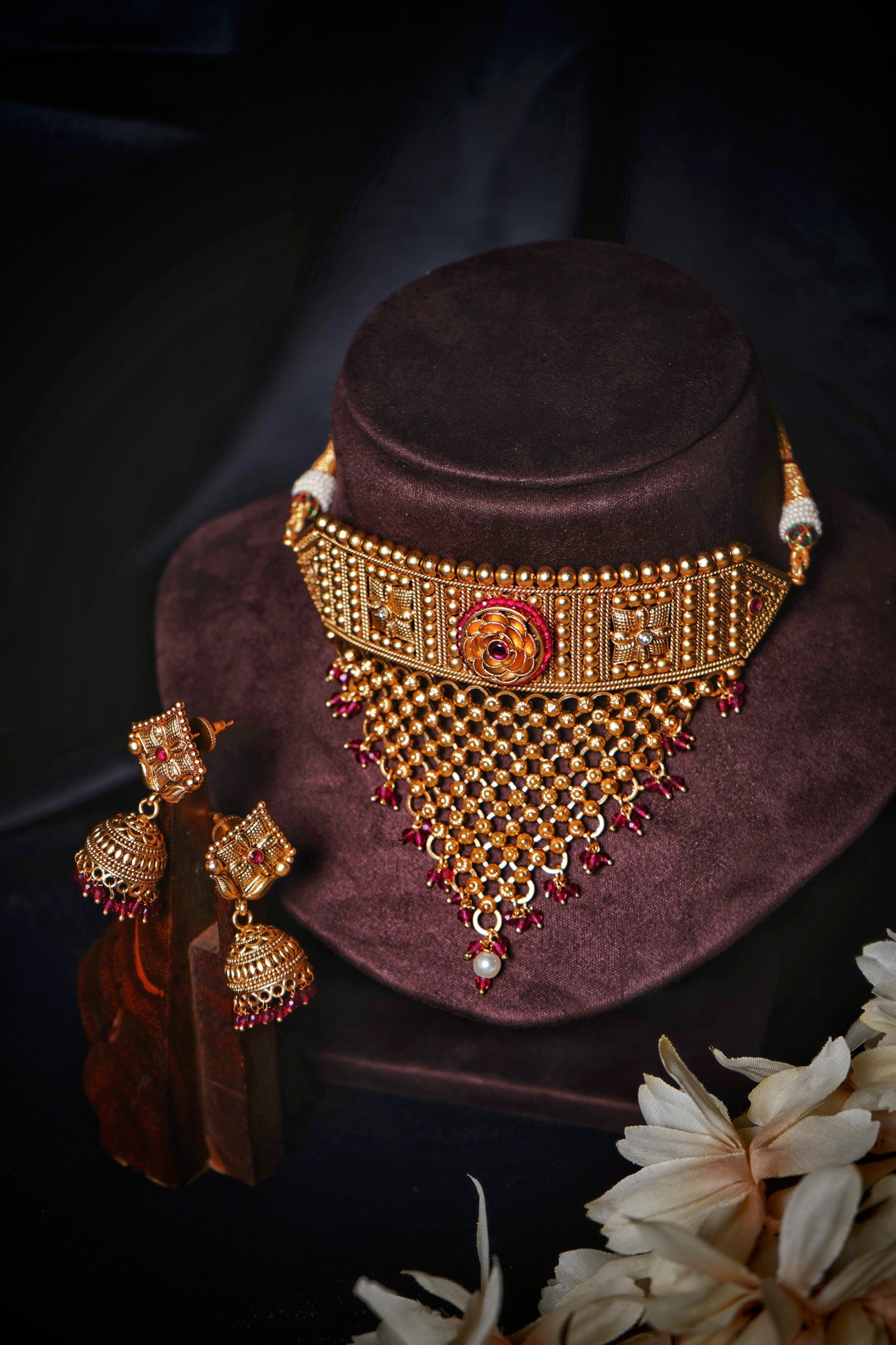 V Shaped Jaal floral Designer choker set - Chaandi Rivaaz