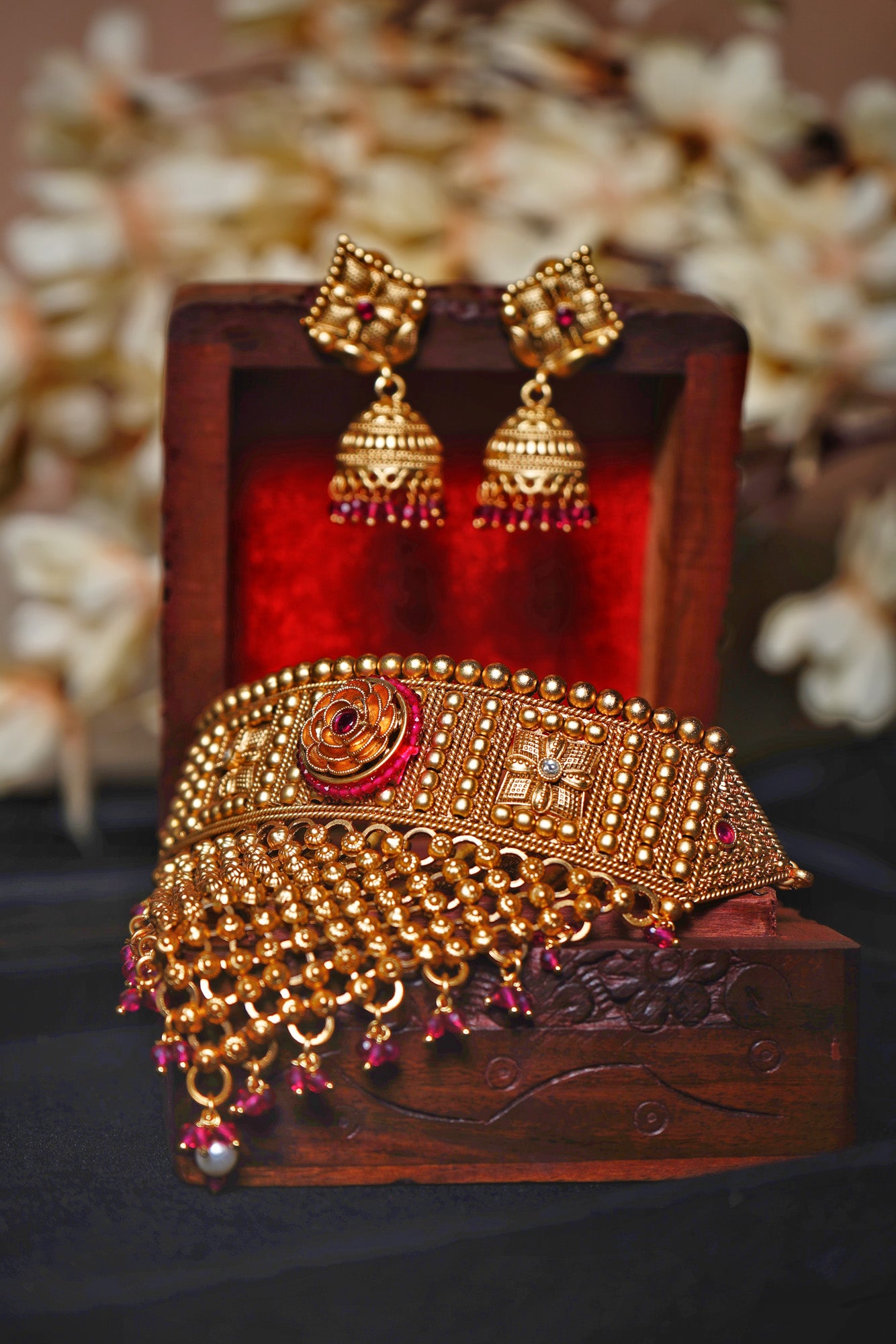 V Shaped Jaal floral Designer choker set - Chaandi Rivaaz