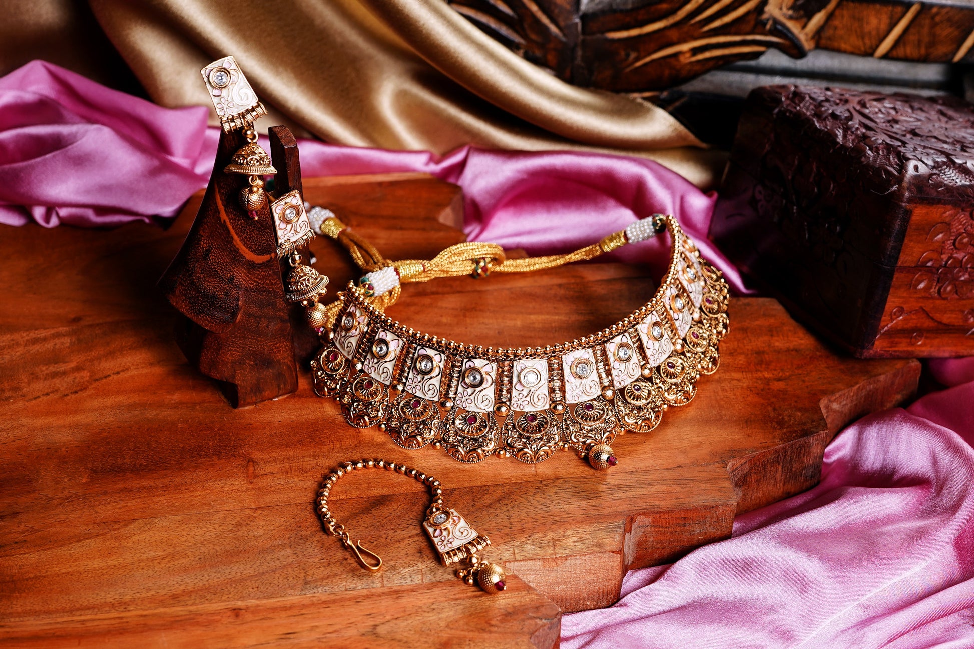 Mable Chand Necklace Set - Chaandi Rivaaz