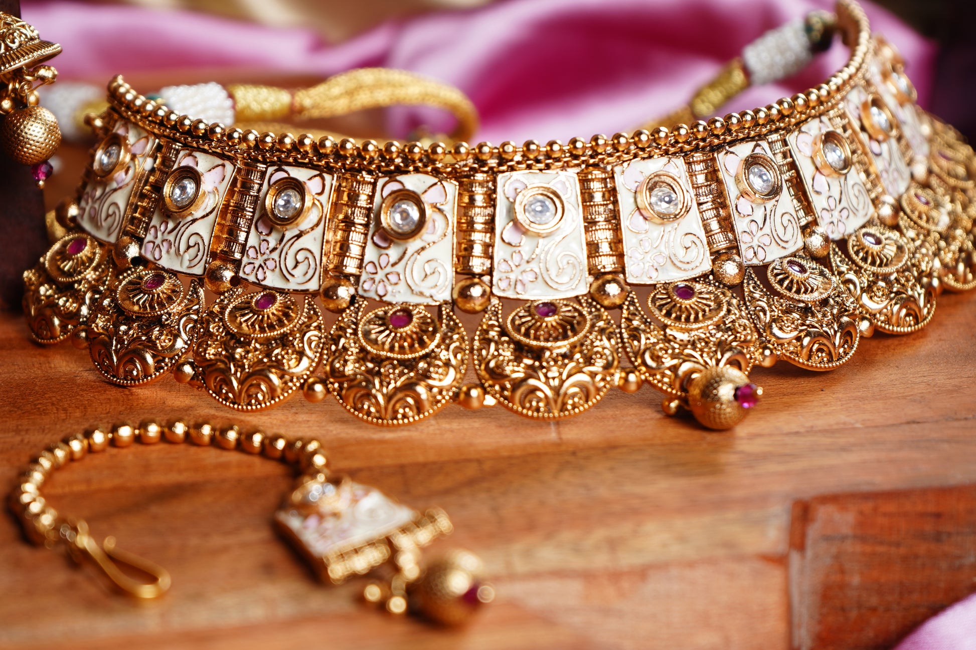 Mable Chand Necklace Set - Chaandi Rivaaz