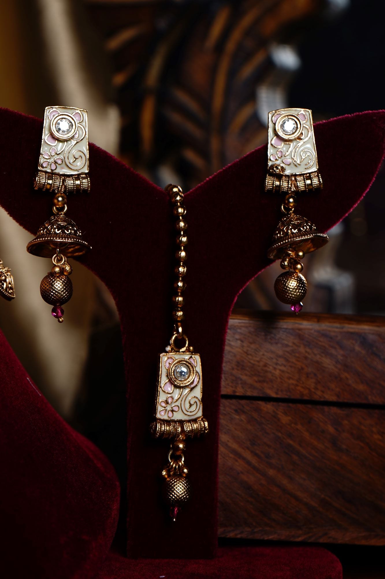 Mable Chand Necklace Set - Chaandi Rivaaz
