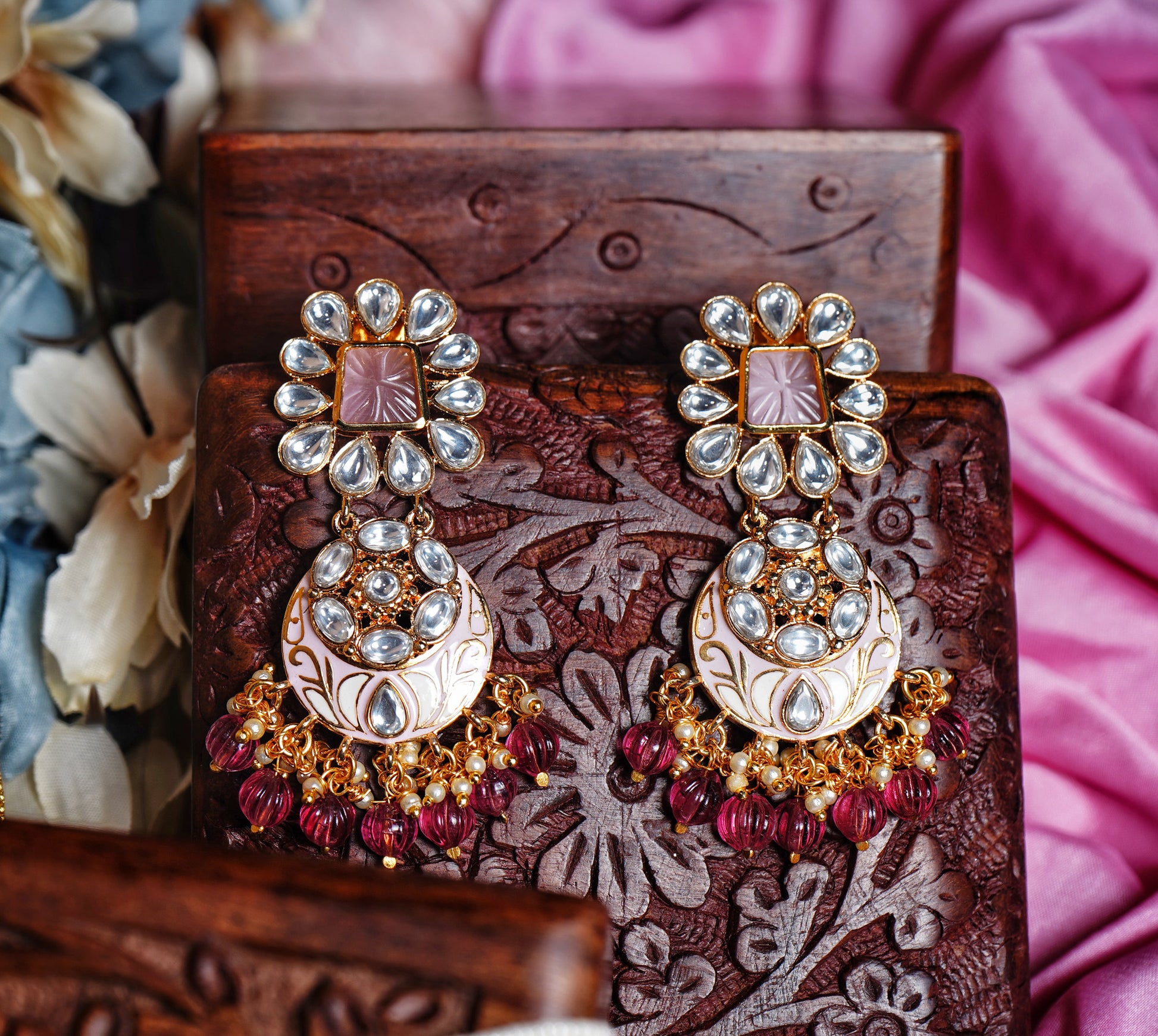 Nayaab Pearl Choker set - Chaandi Rivaaz