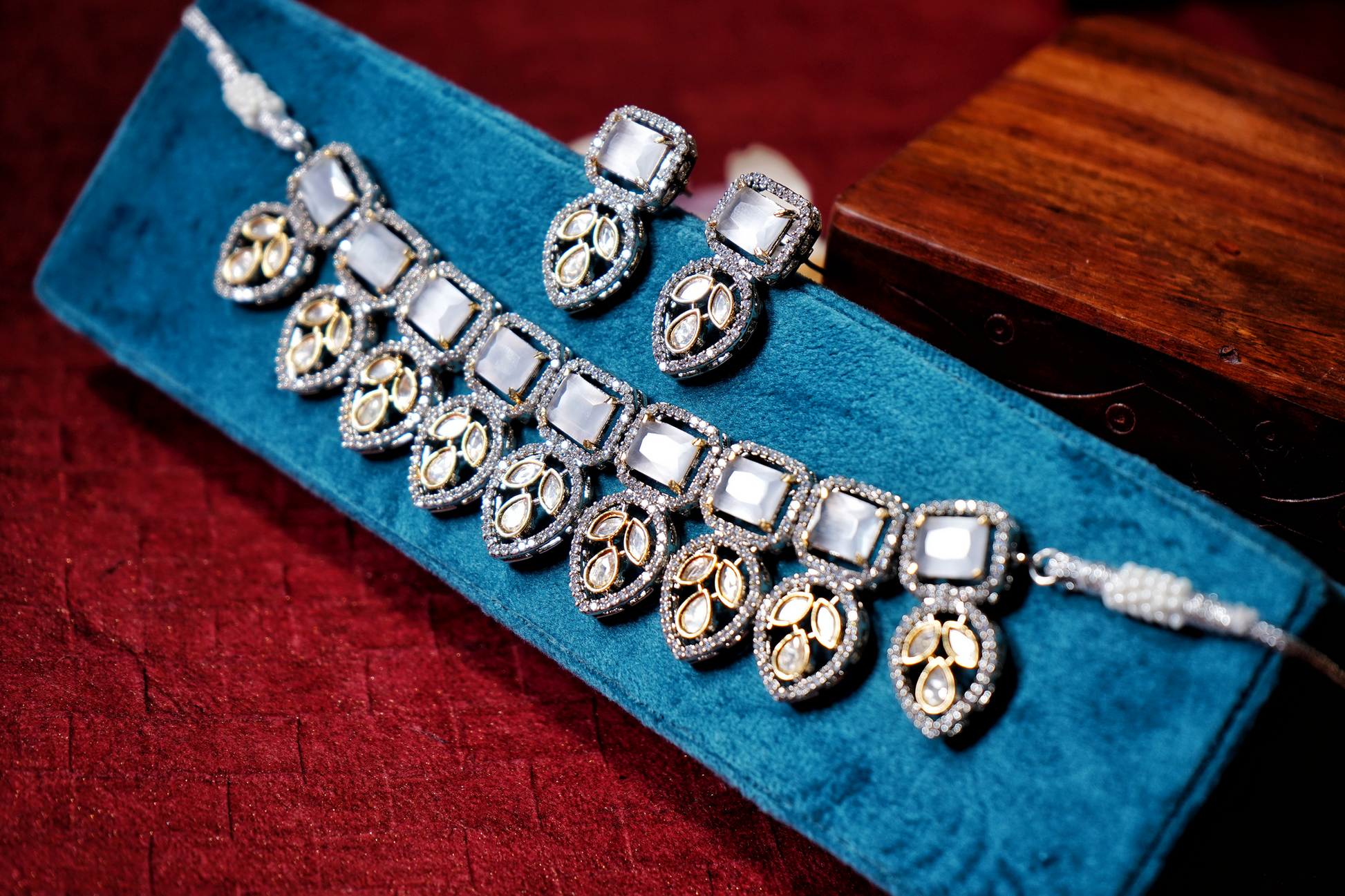Beautiful Leaf Kundan Designer Set - Chaandi Rivaaz