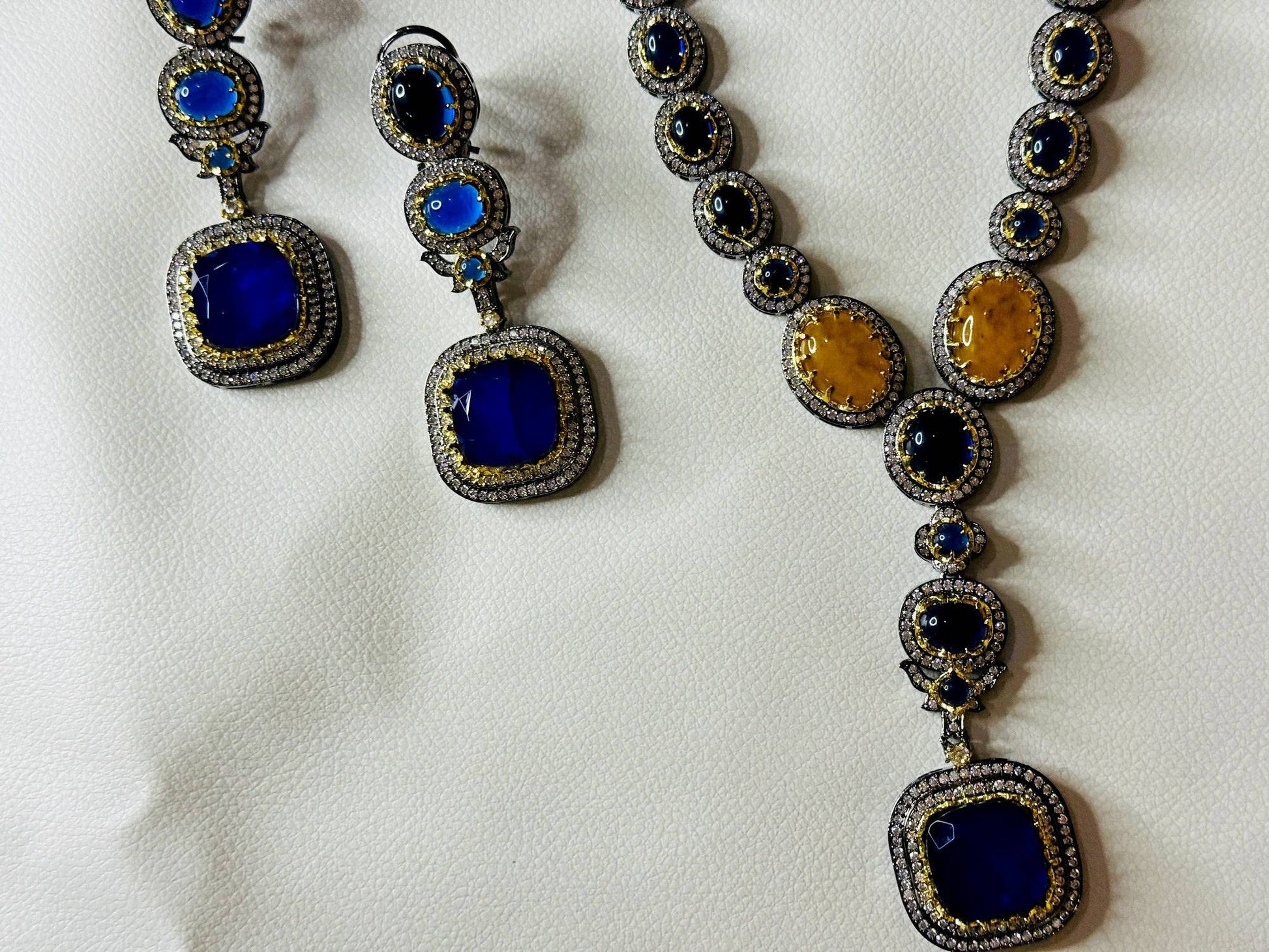 Royal Sabyasachi's Designer Necklace Set - Chaandi Rivaaz