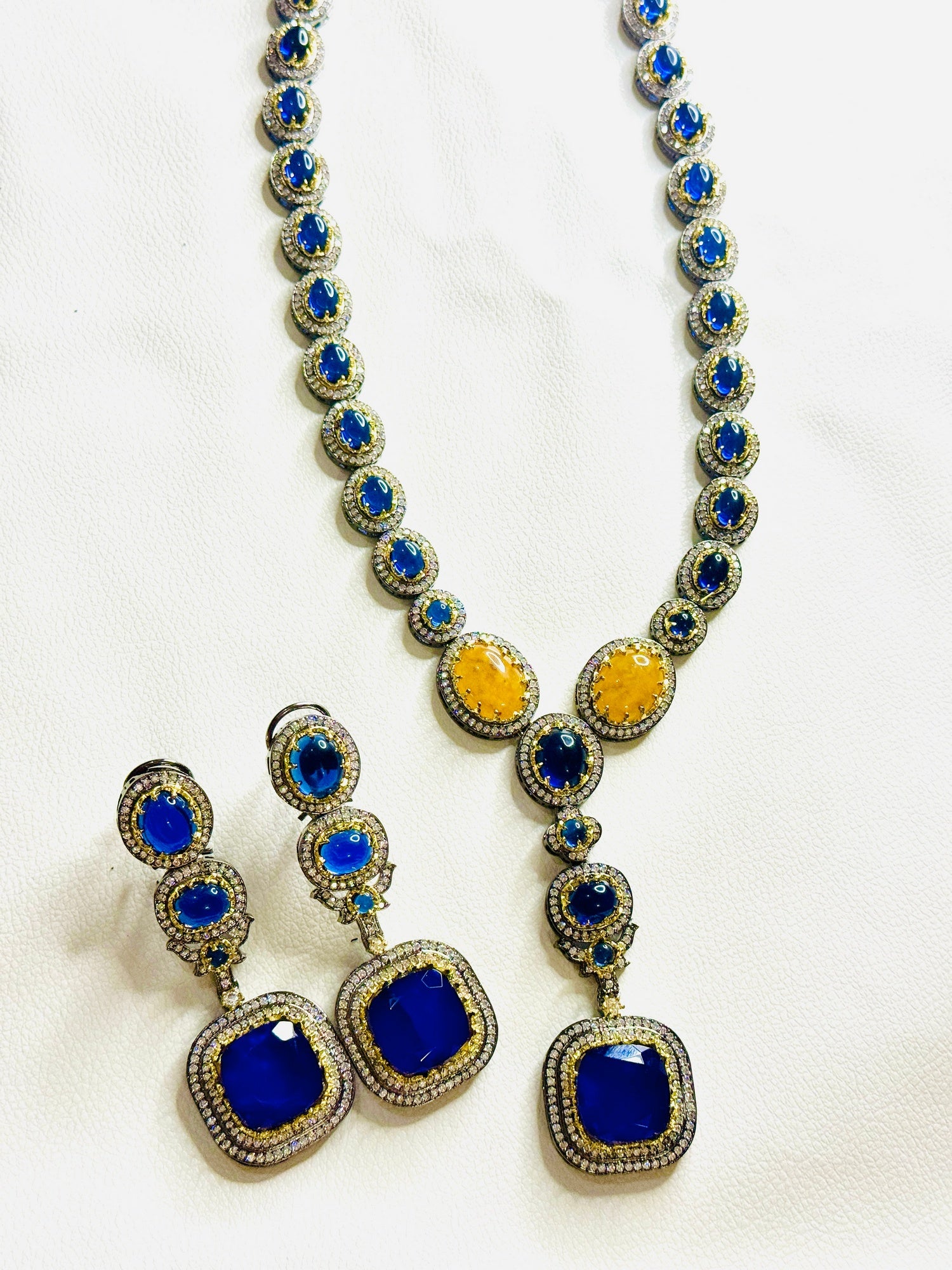 Royal Sabyasachi's Designer Necklace Set - Chaandi Rivaaz