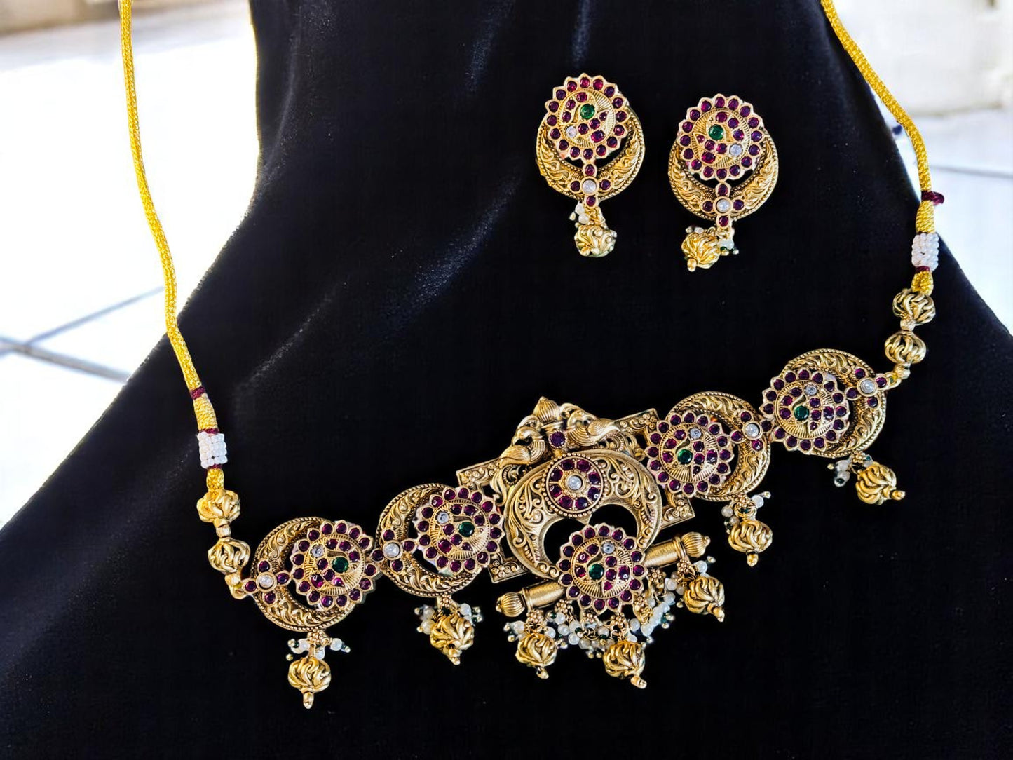 Ayushi's Antique Choker set