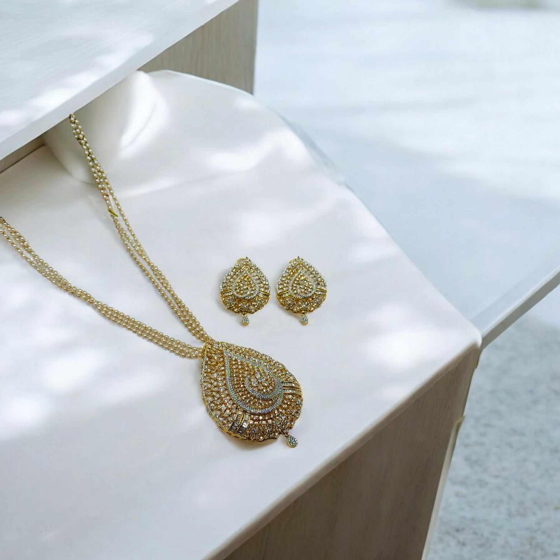 Radha's Designer Diamond Set - Chaandi Rivaaz