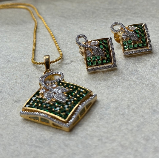 Beautiful Diamond Pendant set