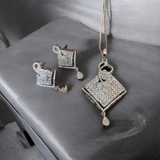 Ria's Diamond Pendant set