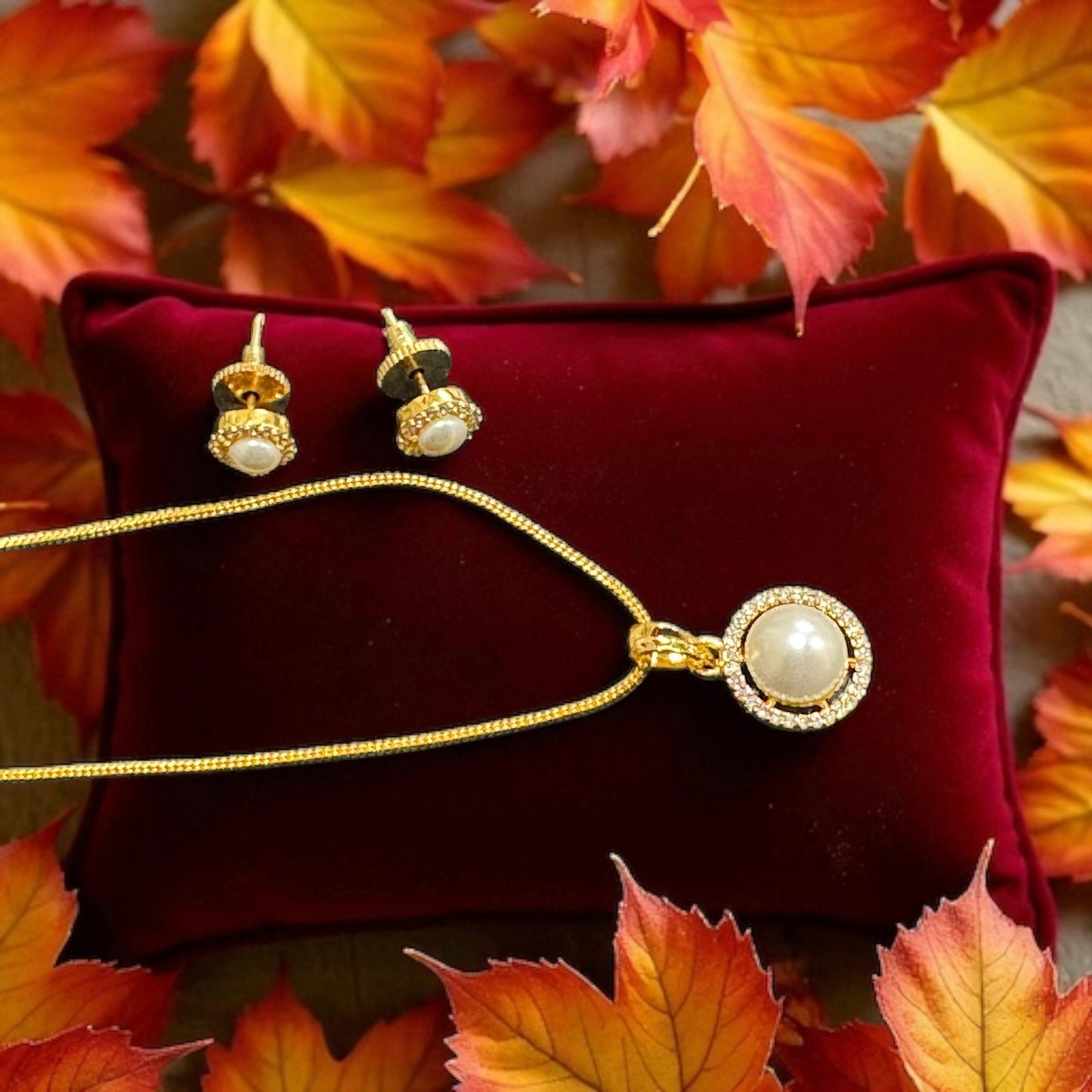Pearl Studded Pendent set