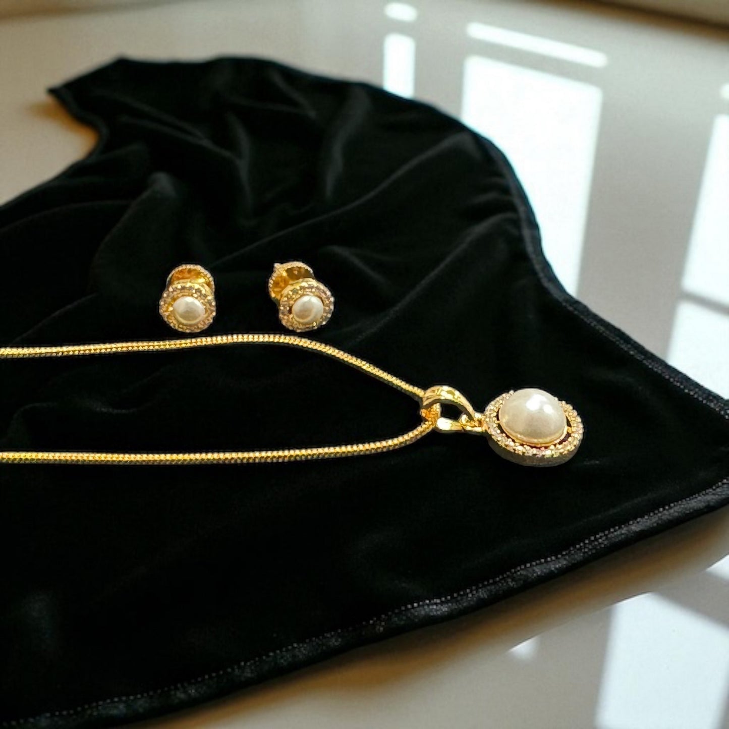 Pearl Studded Pendent set