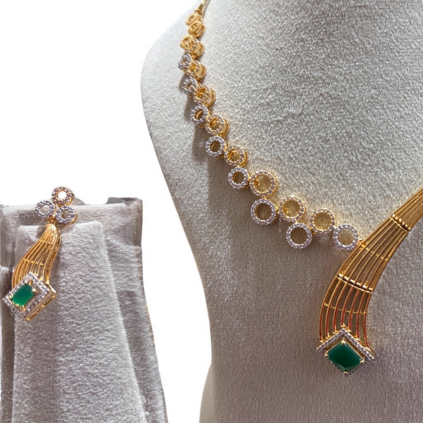 V Designer Necklace set