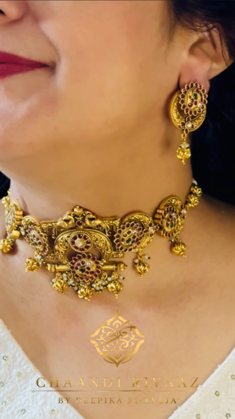 Ayushi's Antique Choker set