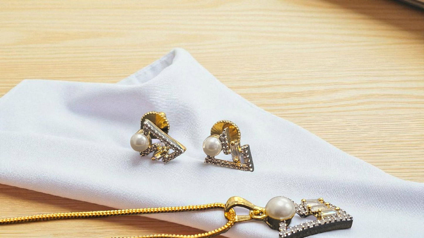Elegant Diamond Pendant set