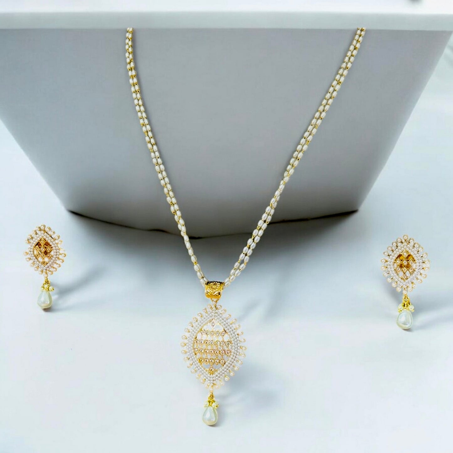 Beautiful Pearl Designer Pendant Set - Chaandi Rivaaz