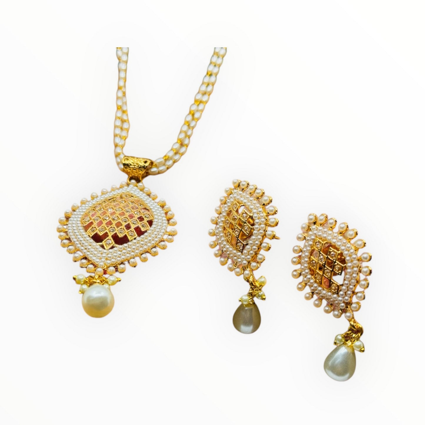 Beautiful Pearl Designer Pendant Set - Chaandi Rivaaz