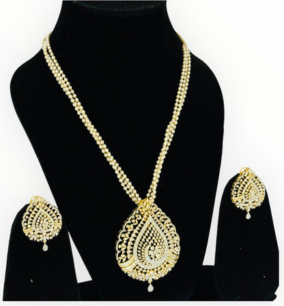 Radha's Designer Diamond Set - Chaandi Rivaaz