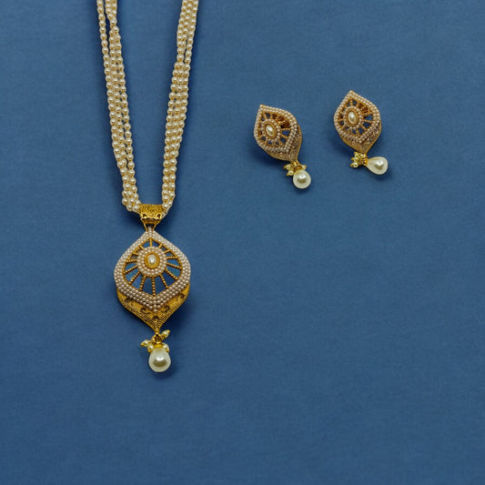 Stunning Pearl Pendant set - Chaandi Rivaaz