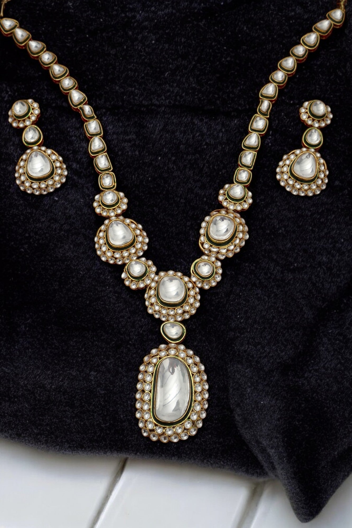 Beautiful Kundan Necklace set