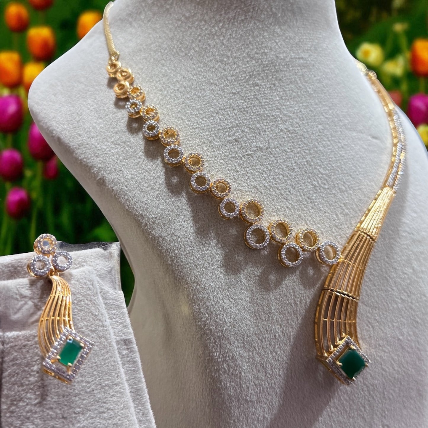 V Designer Necklace set